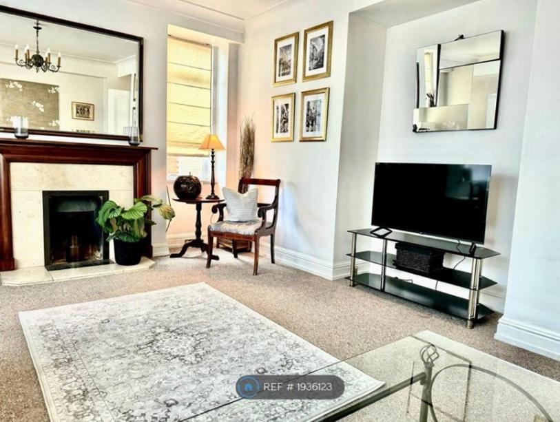 Executive Knightsbridge Apartment Londra Exterior foto