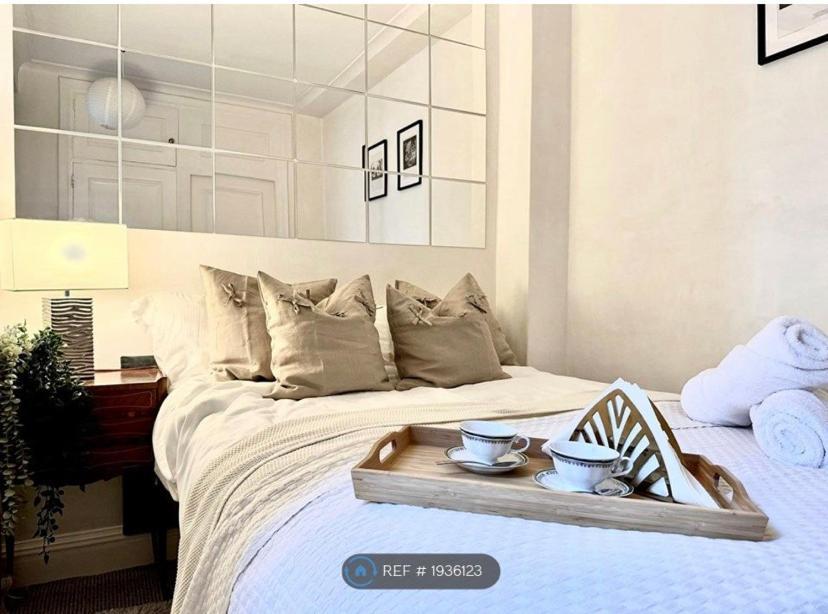 Executive Knightsbridge Apartment Londra Exterior foto