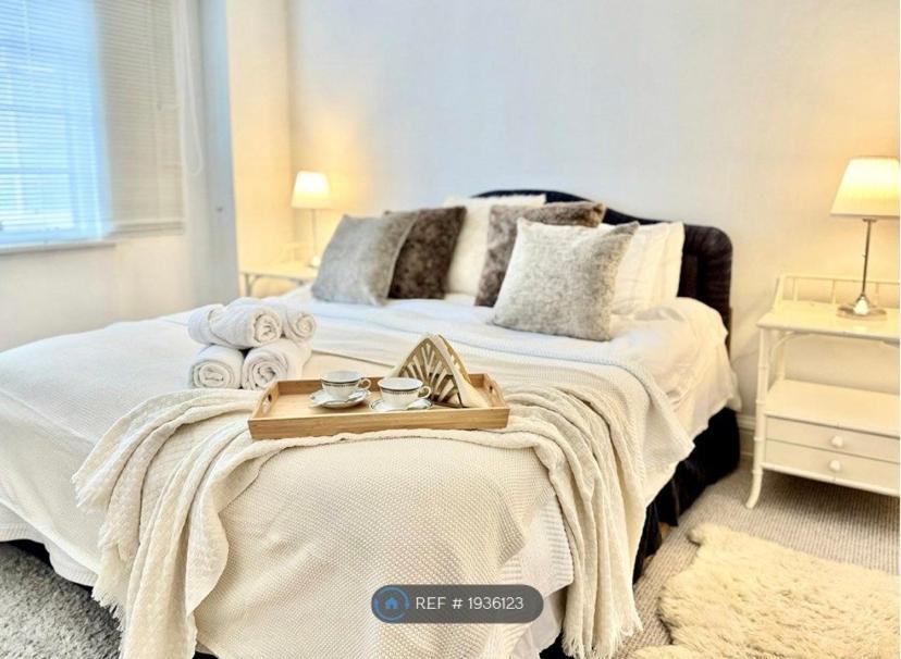 Executive Knightsbridge Apartment Londra Exterior foto