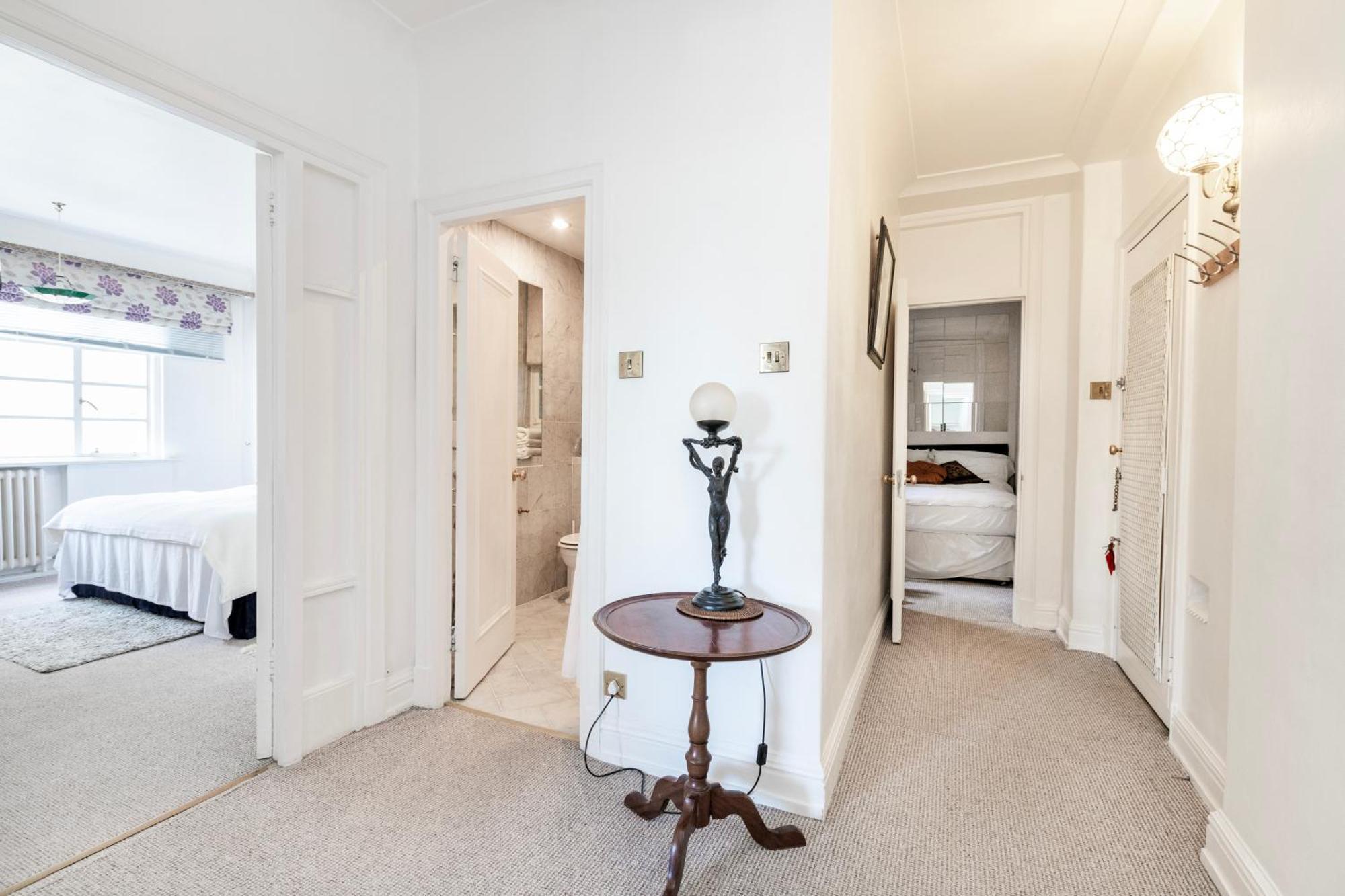 Executive Knightsbridge Apartment Londra Exterior foto
